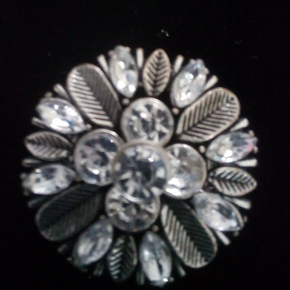 Ring - Picture 2 of 5